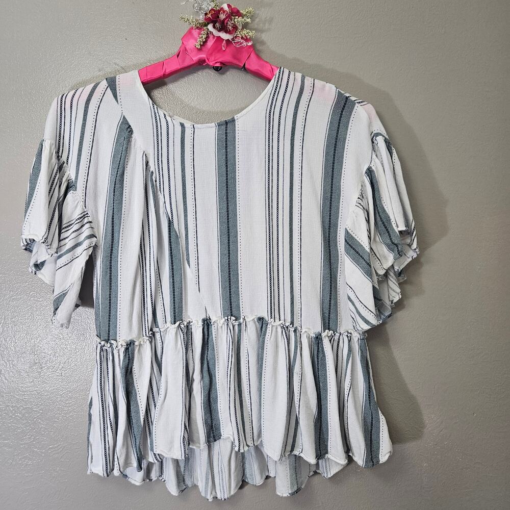 Moon River Striped Peplum Blouse M Boho V-Neck Buckle Back Cream/Grey Cottage
